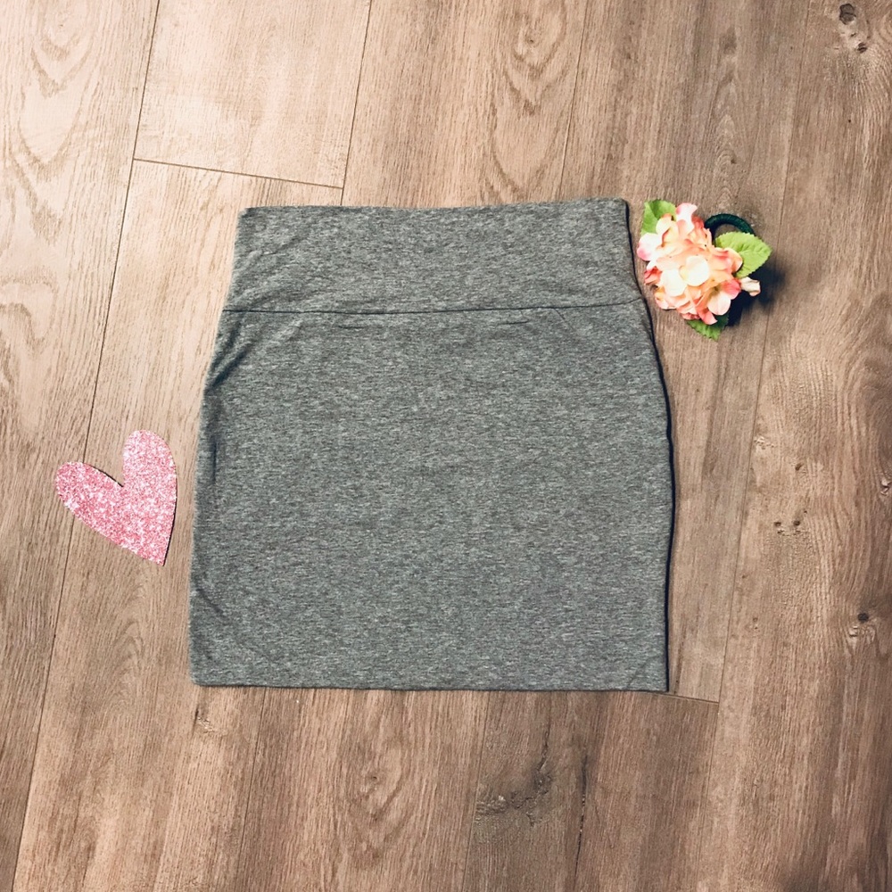 NWT gray casual mini skirt